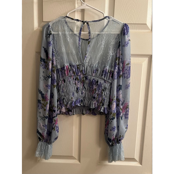 FREE PEOPLE~ LACE SMOCKED CROPPED TOP~M - Picture 2 of 10